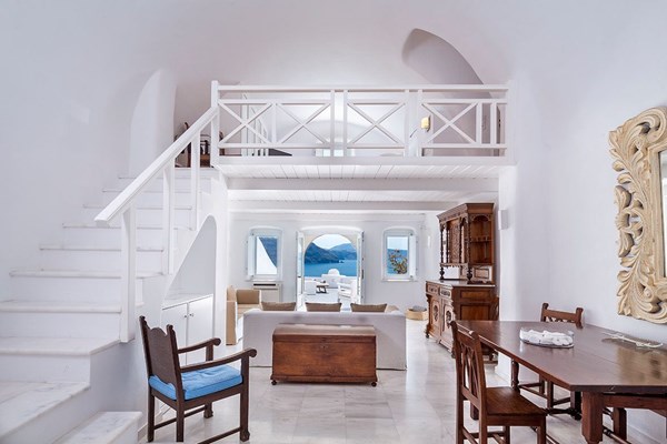 Готель Canaves Oia Hotel визнаний кращим курортом Європи