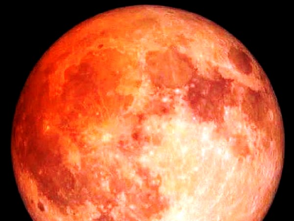 «Ματωμένο» το φεγγάρι εμφανίστηκε σήμερα στη Σιβηρία...