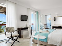Junior Suite Sea Front with Jacuzzi