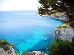 Красивый вид на побережье острова Закинф, Греция