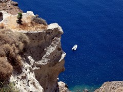 42_Cliff-and-sea.-Above-view.-Oia,-Santorini-Island,-Cyclades-Islands,-Aegean-Sea,-Greece.