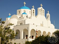 Грецька церква на острові Наксос