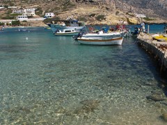 Карпатос - лодки на якоре на греческом острове