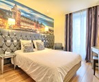 Mirific Opera Hotel