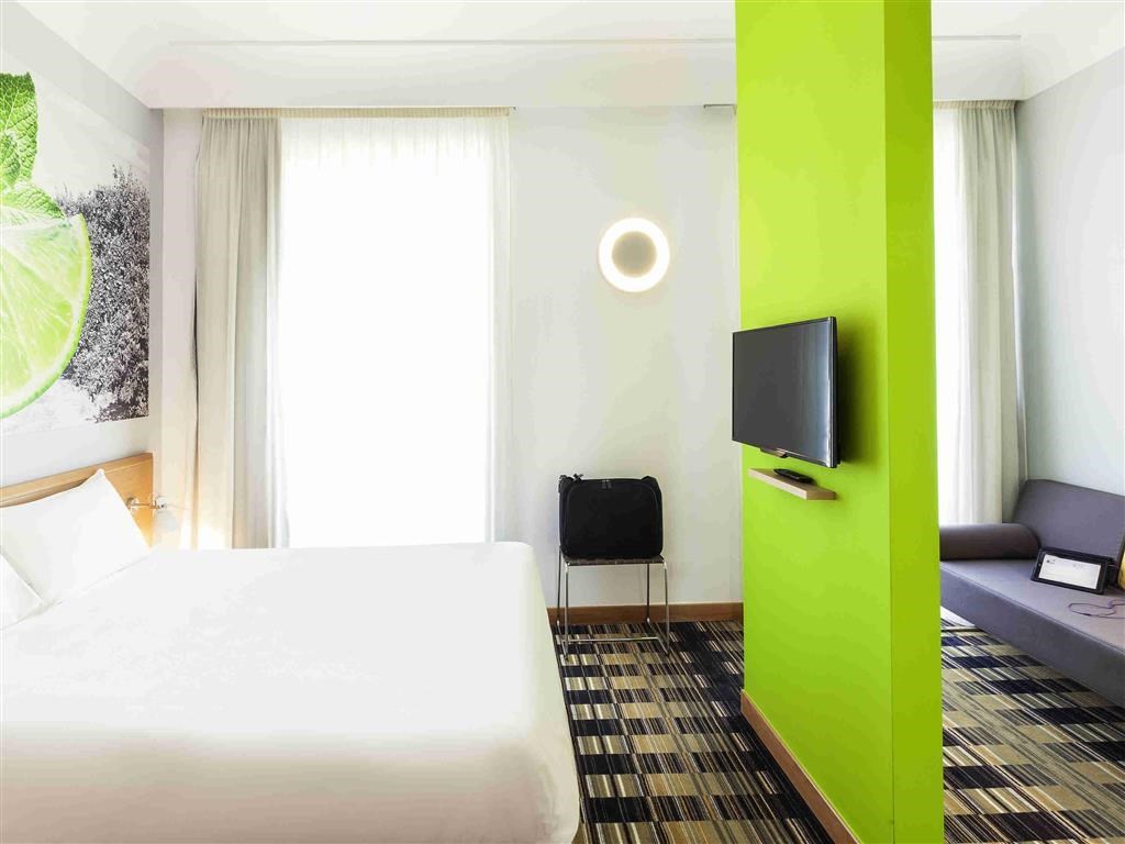 Ibis Styles Napoli Garibaldi