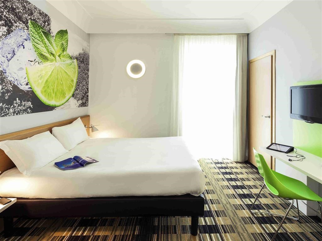 Ibis Styles Napoli Garibaldi