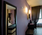 Golden Hotel