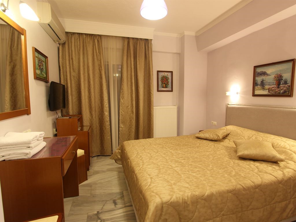 Mallas Hotel: Double Room
