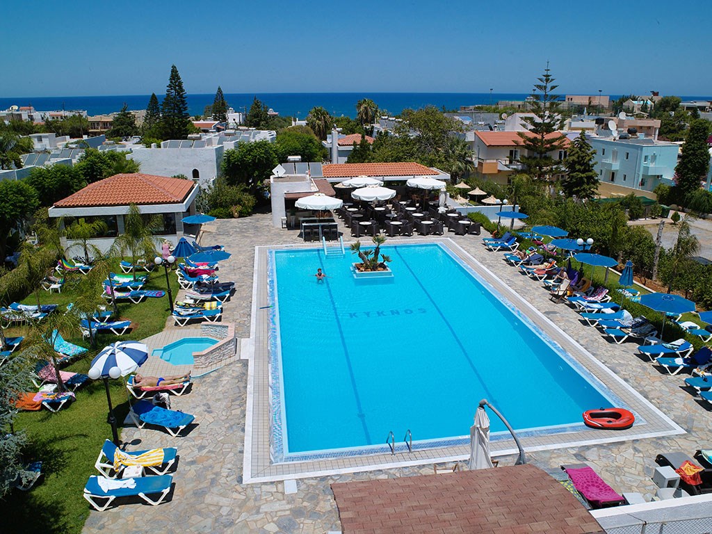 Smartline Kyknos Beach Hotel & Bungalows