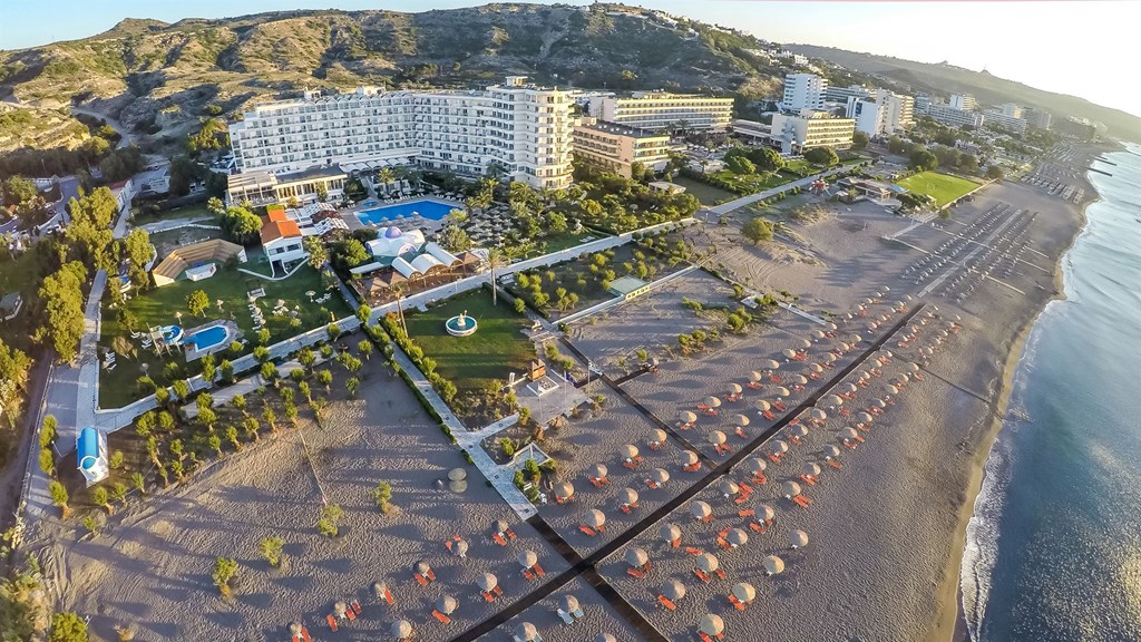 Pegasos Deluxe Beach Hotel