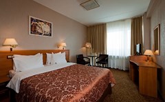 Beta Izmaylovo Hotel:  Первый класс - современный комфортабельный номер с одной большой кроватью и двумя раздельными кроватями.  - photo 10