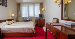 Ambassador Hotel: Room - photo 7