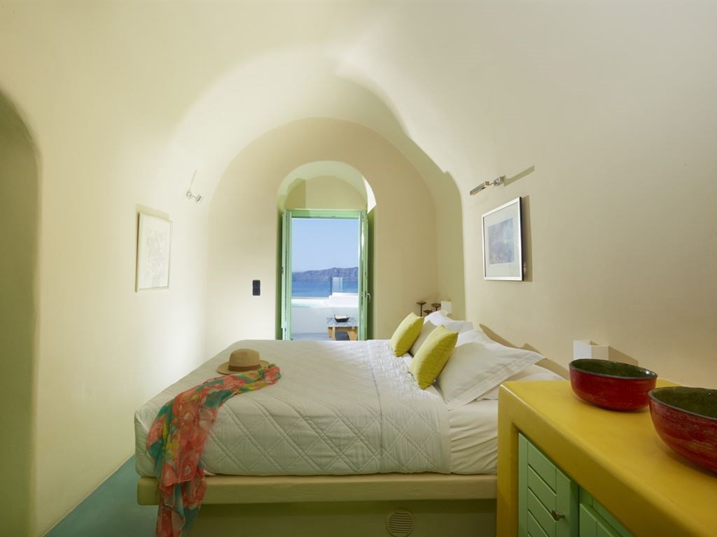 Santorini Royal Suites