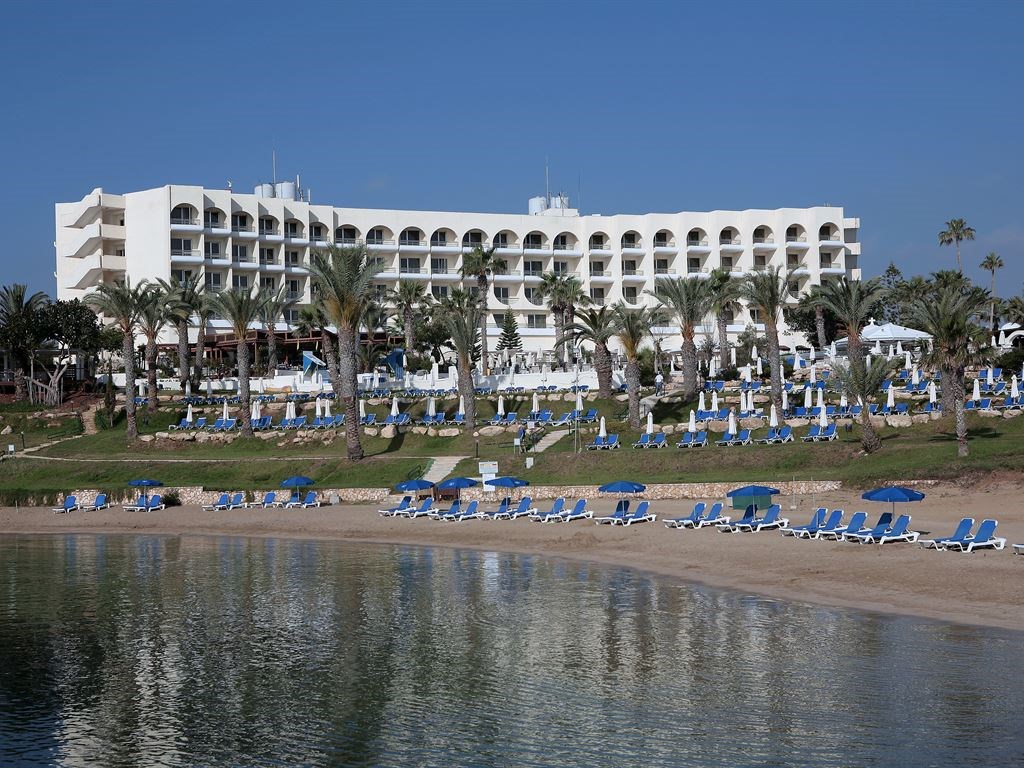 The Golden Coast Beach Hotel