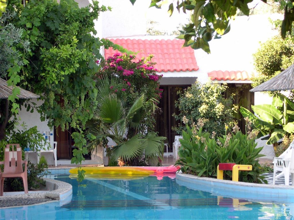 Oasis Hotel-Bungalows