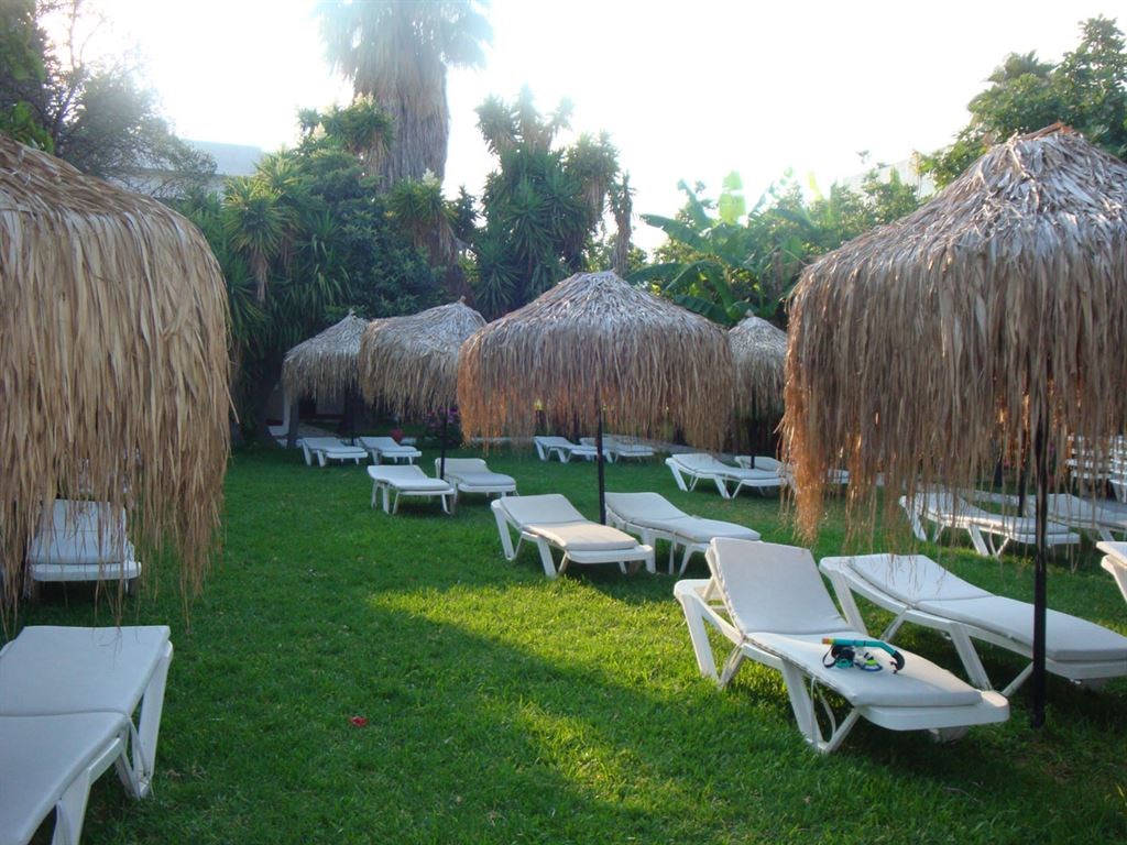 Oasis Hotel-Bungalows