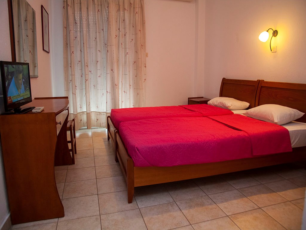 Adonis Hotel Kriopigi: Double Room