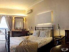 Coral Hotel Athens: Suite - photo 6