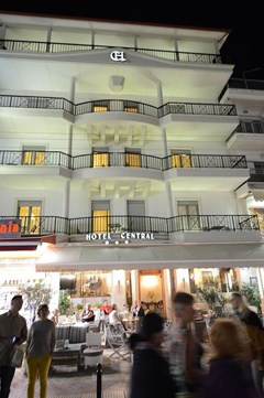 Central Hotel - photo 2