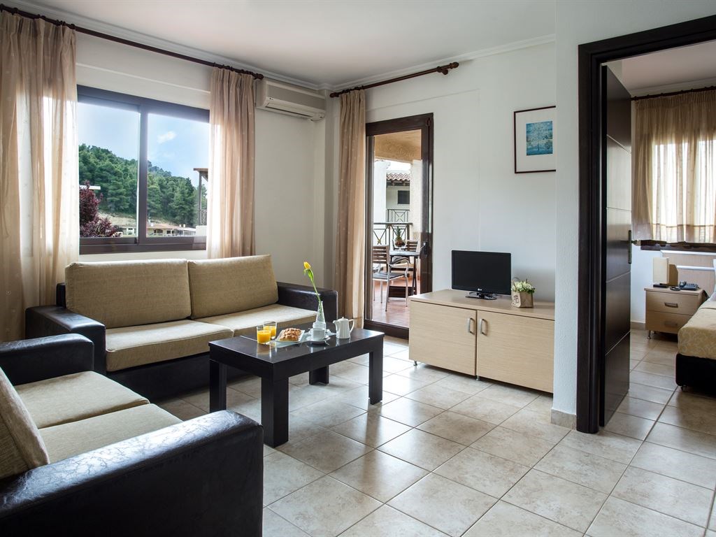 Elani Bay Resort: One Bedroom Suite