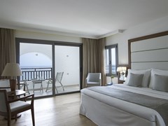 Creta Maris Beach Resort: Deluxe Suite SV - photo 32