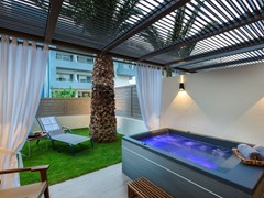 Theartemis Palace Hotel: Superior Outdoor Jacuzzi - photo 29