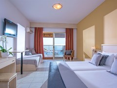 Blue Bay Resort : Executive Room - photo 43