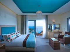 Blue Bay Resort : Luxury Room - photo 53