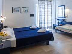 Golden Beach Hotel-Apartments: Triple Room - photo 15