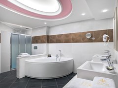 Atrium Platinum Luxury Resort Hotel & Spa: Ambassador Suite - photo 33