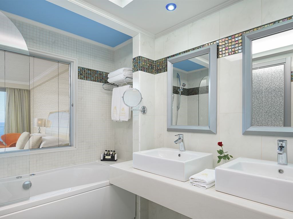 Atrium Platinum Luxury Resort Hotel & Spa: Bathroom All types