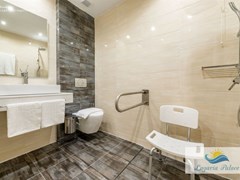 Lagaria Luxury Rooms & Apartments: Disabled Bathroom - photo 43