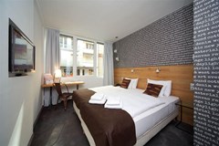 Roombach Hotel Budapest Center - photo 16