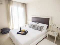 Eviana Beach Hotel: Suite - photo 16