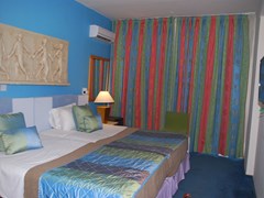 The Caravel Hotel: Family Room - photo 18