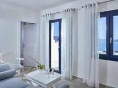 La Maltese Oia Luxury Suites - photo 18