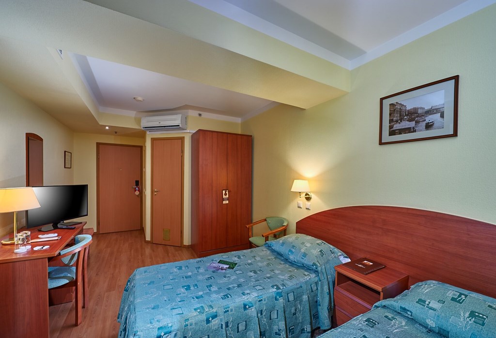 Dostoevsky Hotel: Room DOUBLE SINGLE USE COMFORT