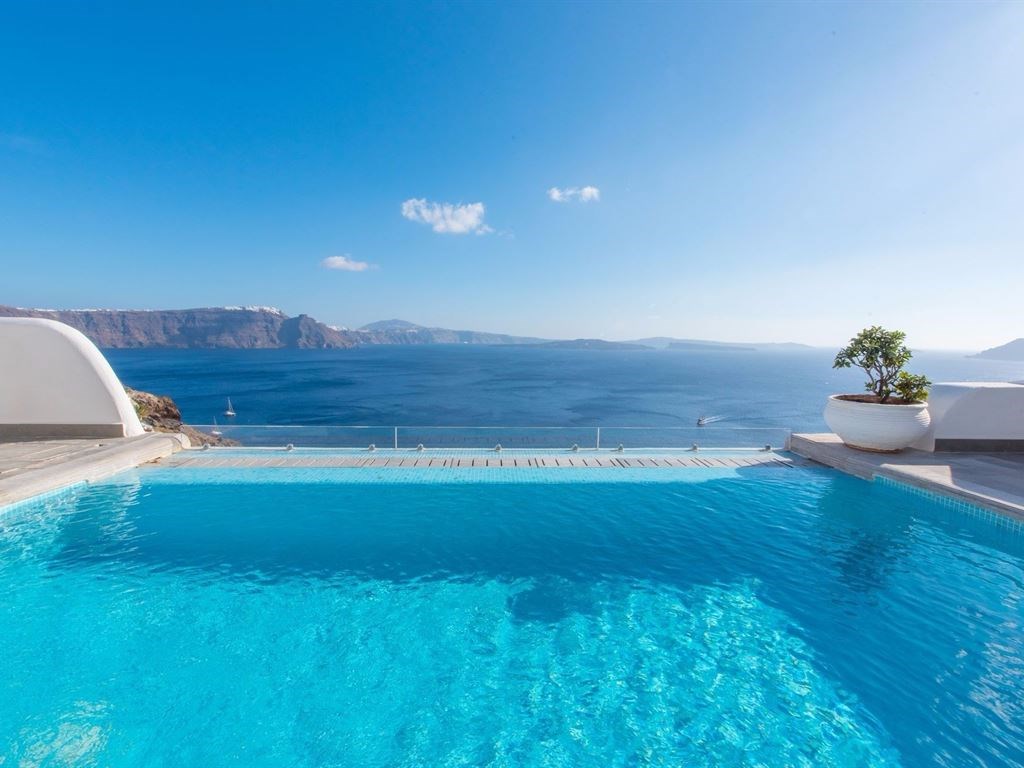 Santorini Secret Suites & Spa