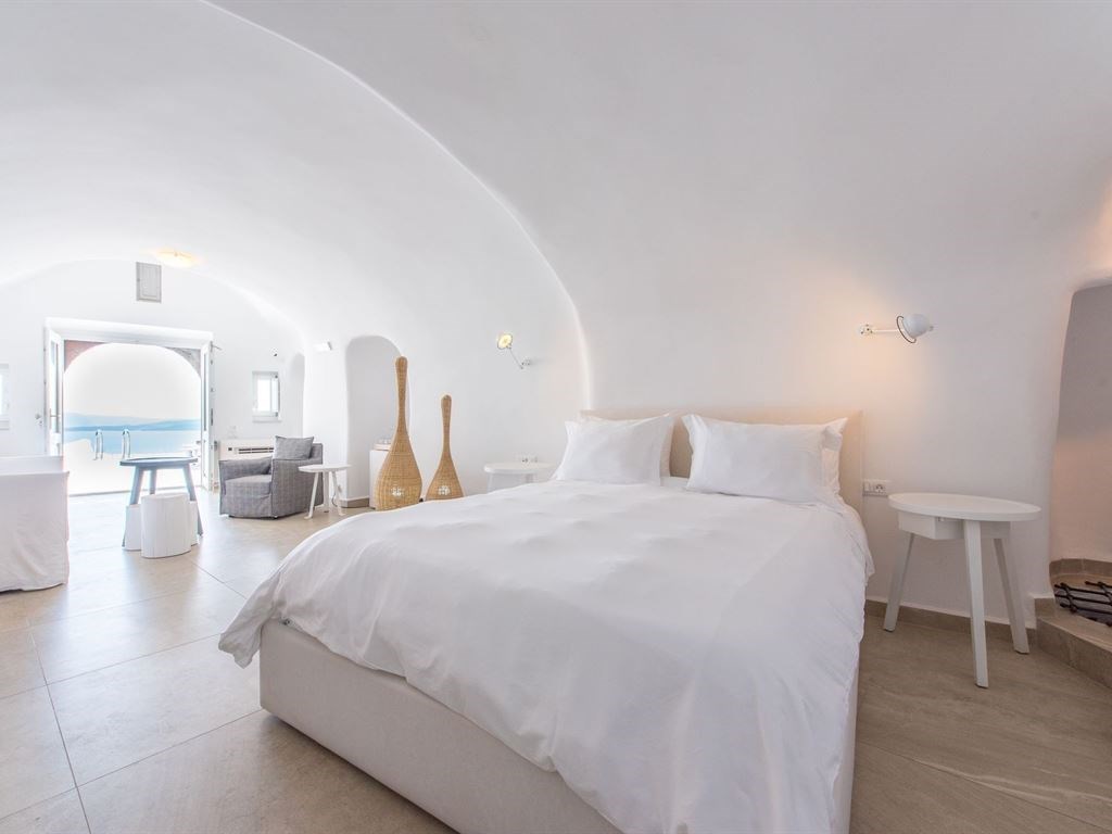 Santorini Secret Suites & Spa