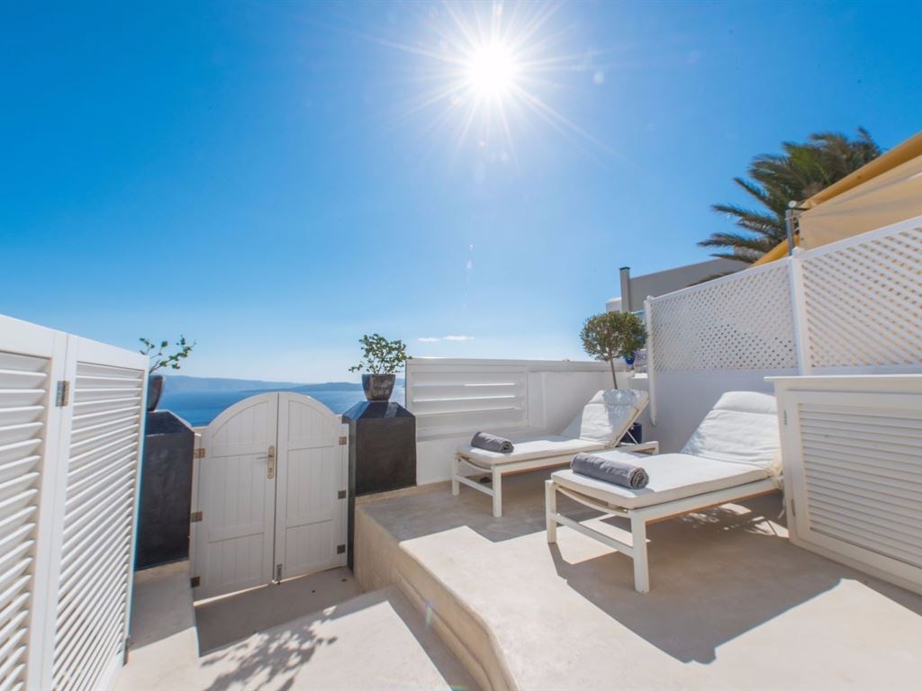 Santorini Secret Suites & Spa