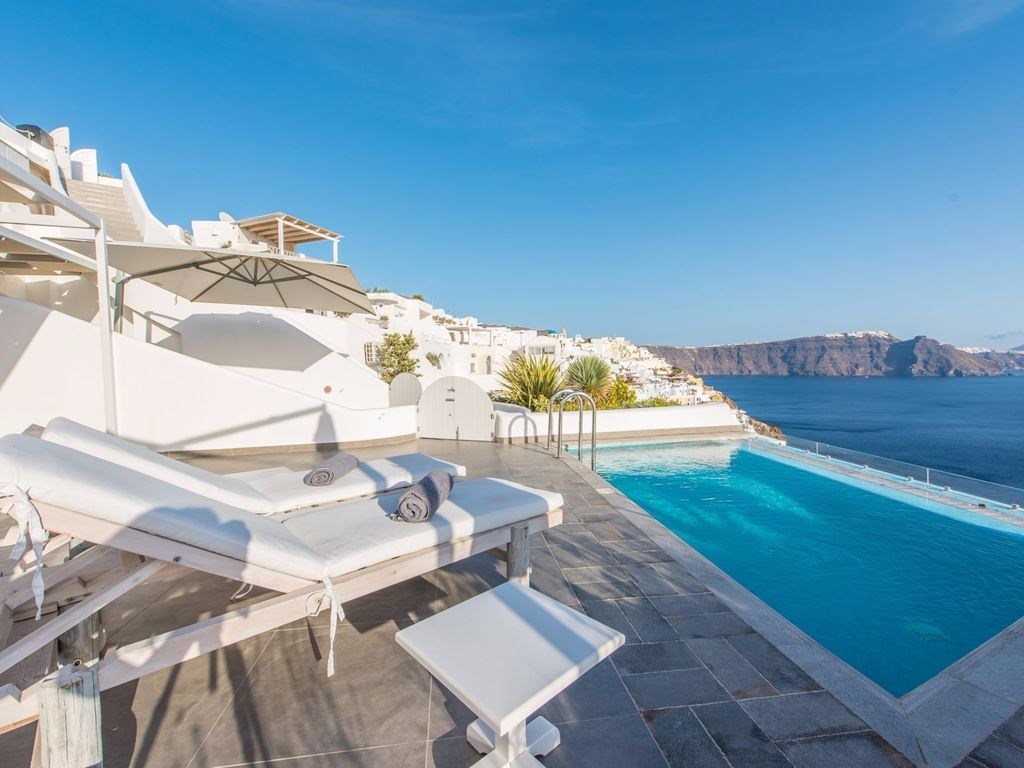 Santorini Secret Suites & Spa