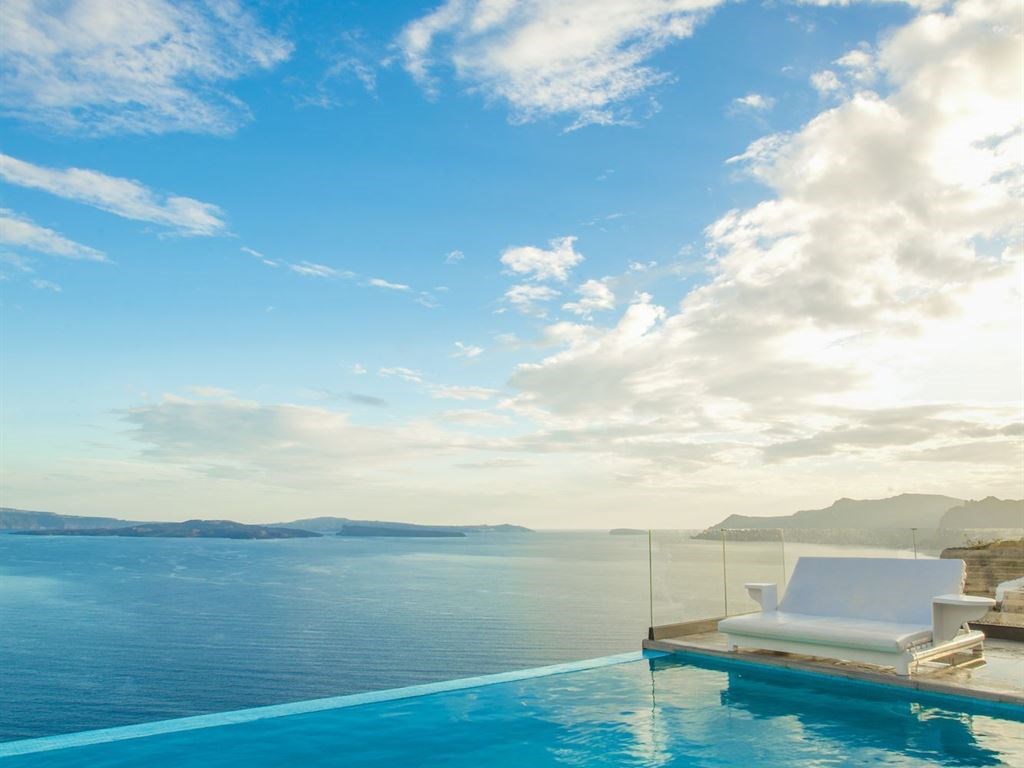 Santorini Secret Suites & Spa