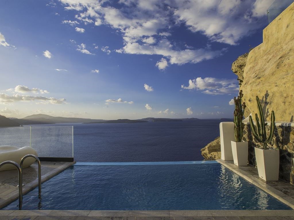 Santorini Secret Suites & Spa