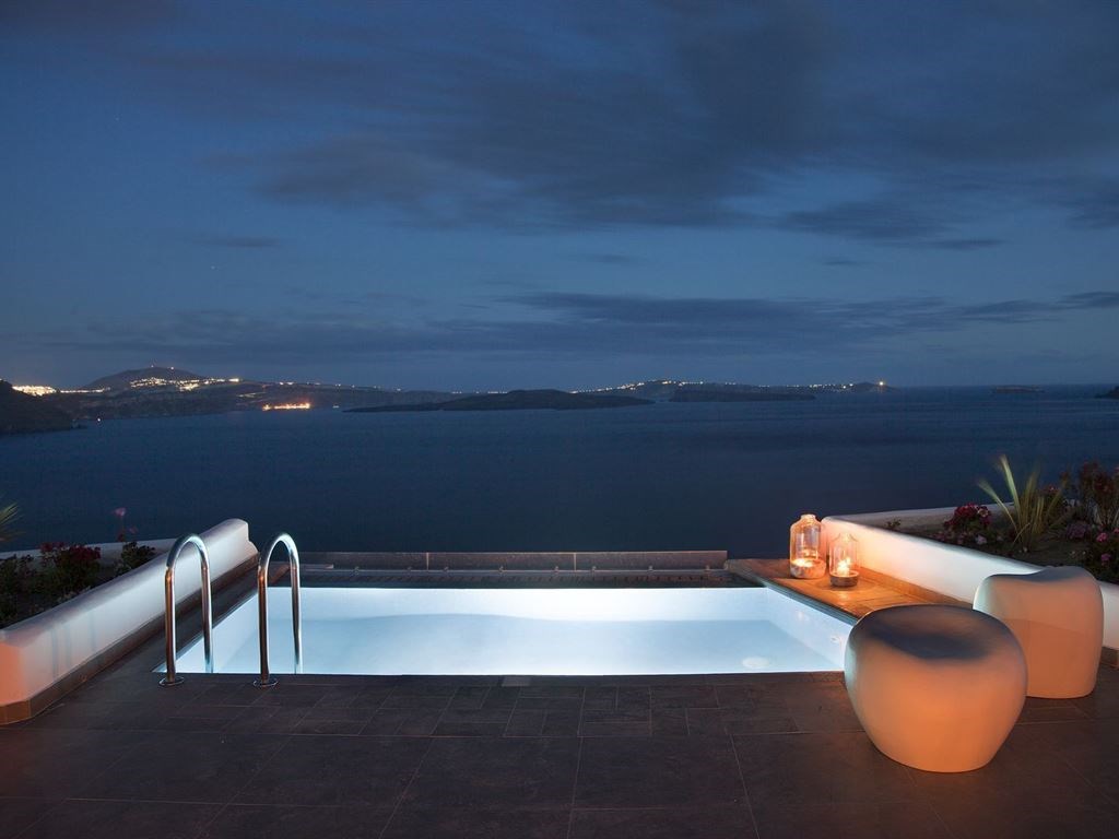 Santorini Secret Suites & Spa