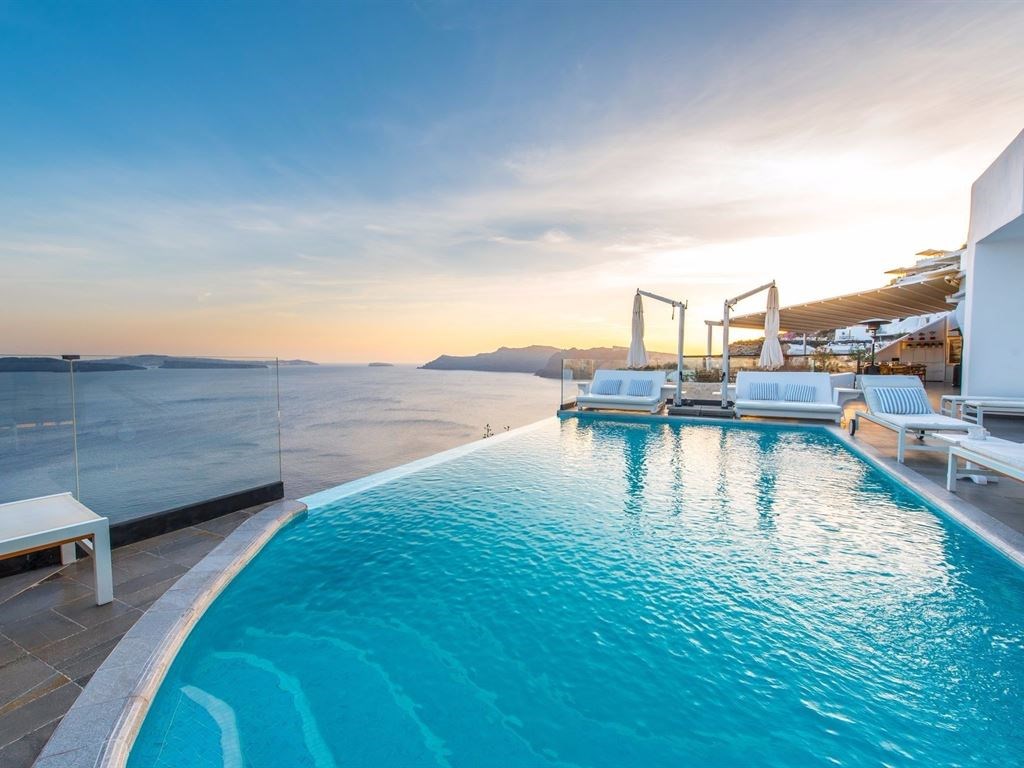 Santorini Secret Suites & Spa