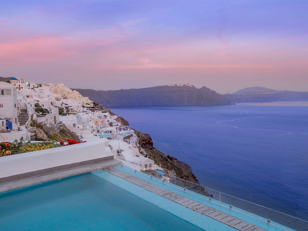 Santorini Secret Suites & Spa