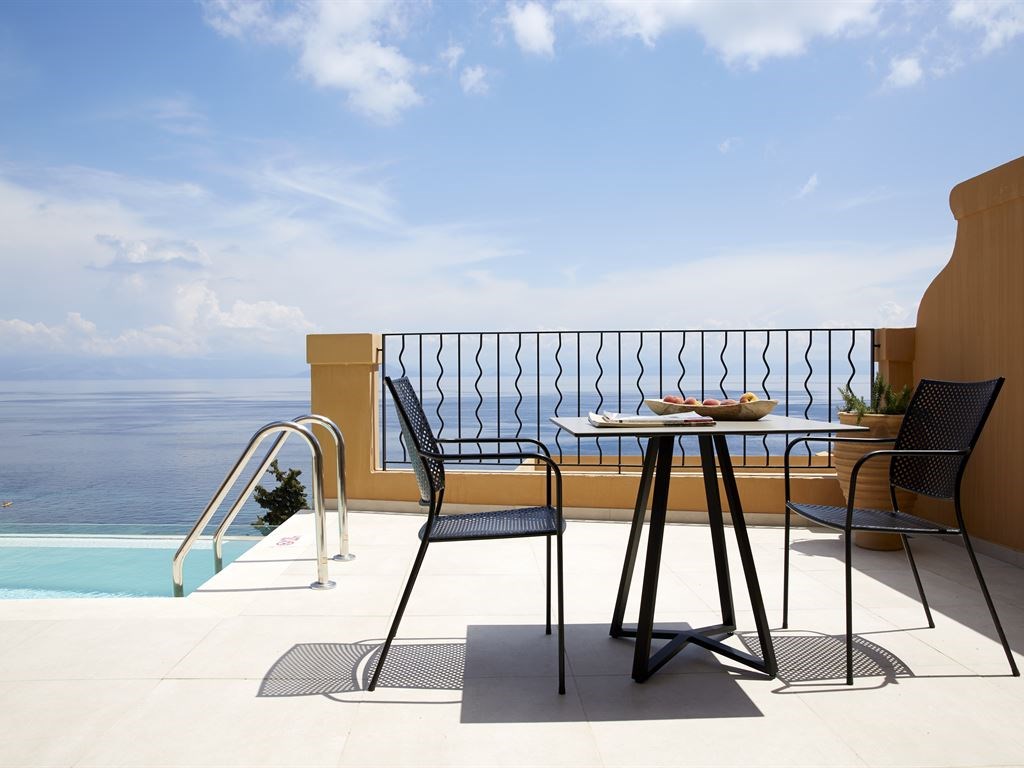 Marbella Nido Suite Hotel and Villas: Junior Suite Balcony