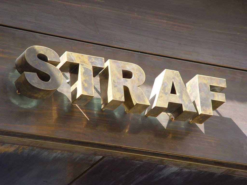 Straf Hotel