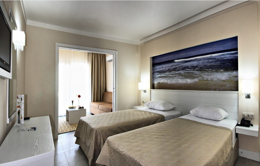 Batihan Beach Resort & Spa: Room