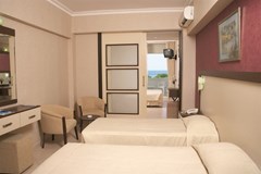 Batihan Beach Resort & Spa: Family room - photo 44